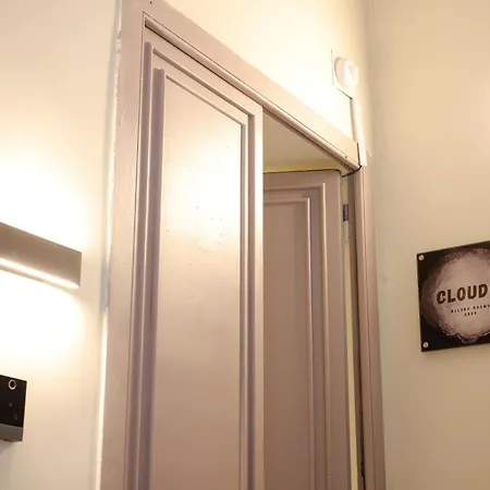Hotel Cloud 5 Blloku 4*