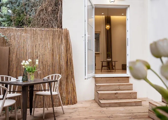 Cloud 5 Blloku Tirana